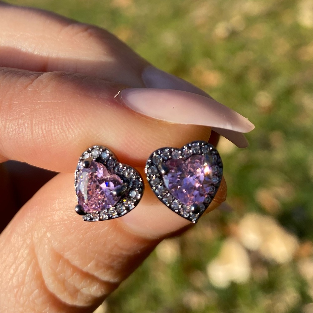 New black/purple,black/pink stud earrings - Picture 12 of 12